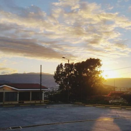 Hotel Las Brumas Cartago Ngoại thất bức ảnh
